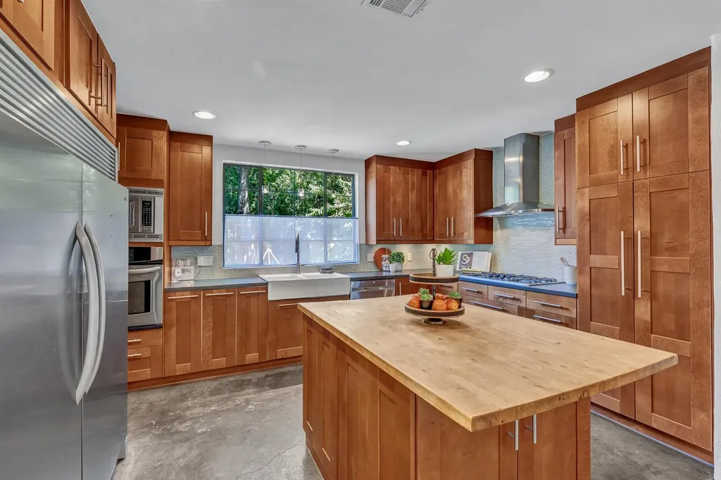 1208 Fairwood Road Austin TX 78722