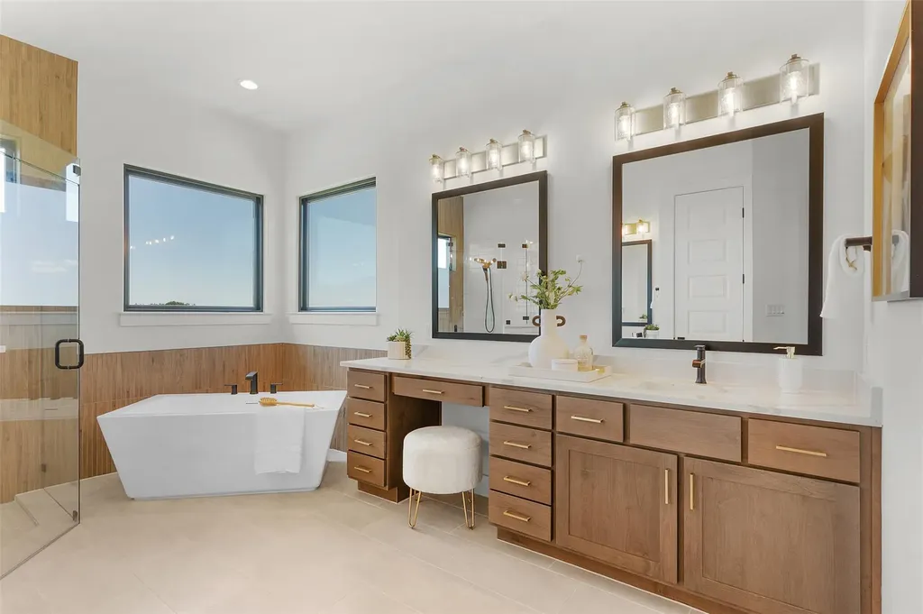 104 Nattie Woods Drive Horseshoe Bay TX 78657