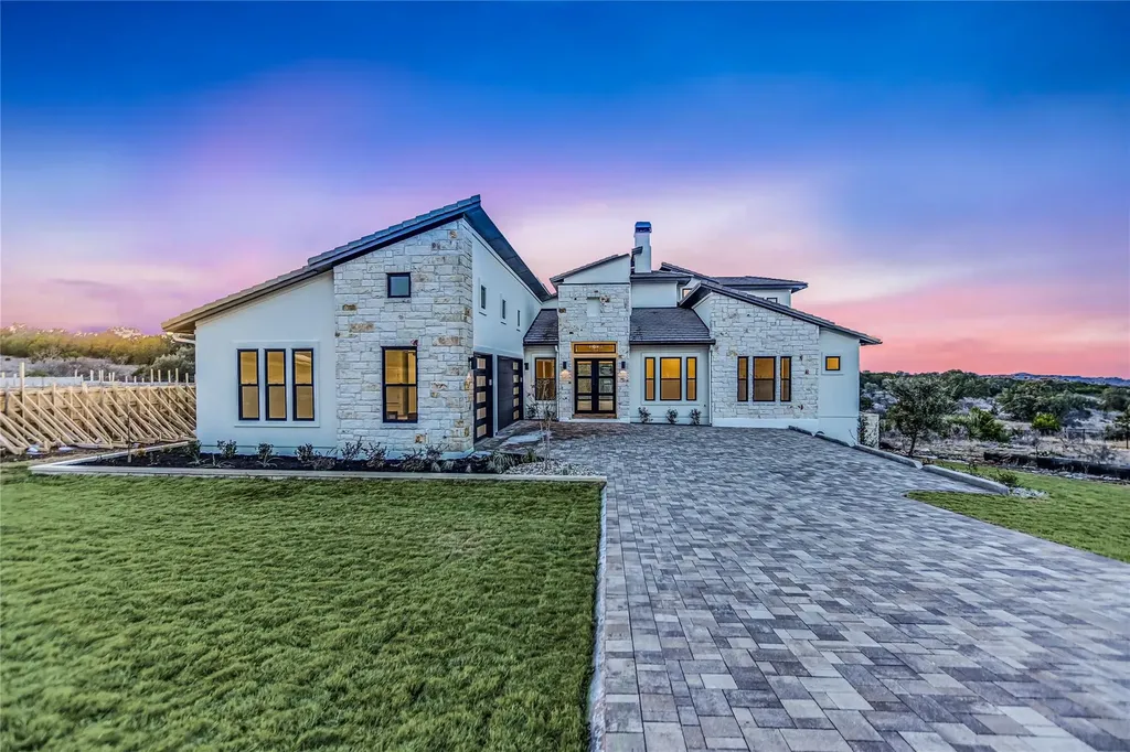 104 Nattie Woods Drive Horseshoe Bay TX 78657
