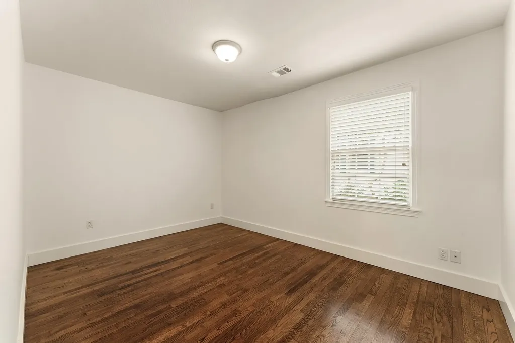 1204 W 22 1/2 Street Austin TX 78705