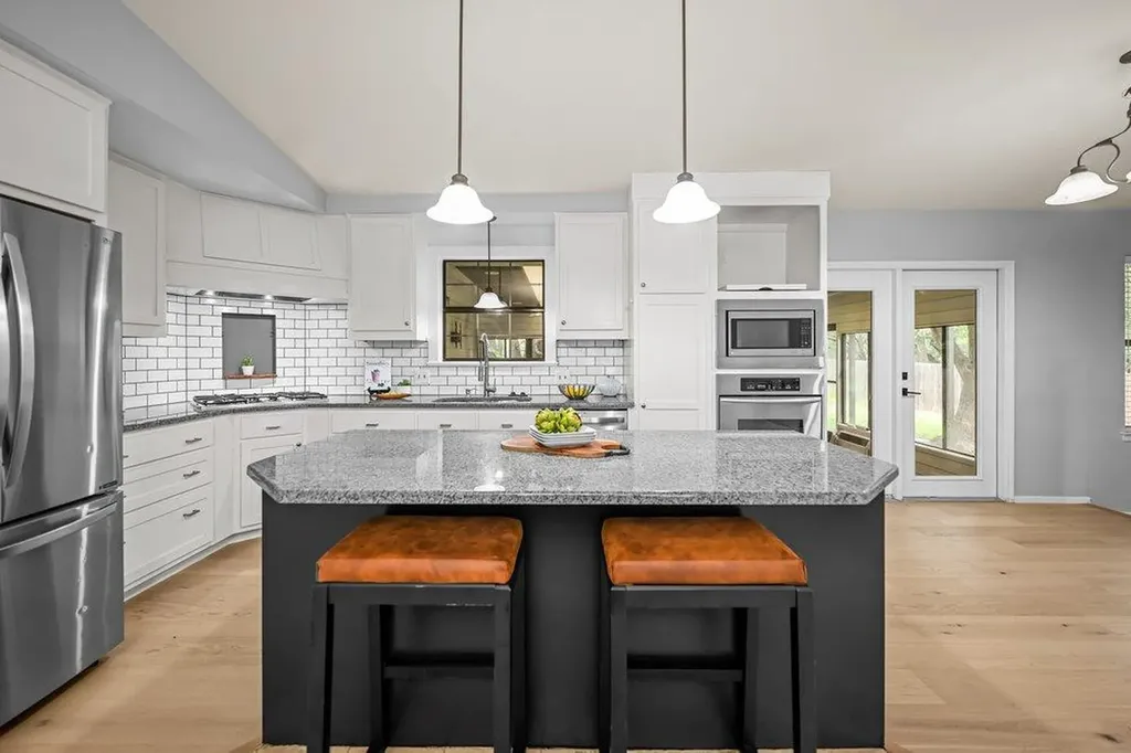 6713 Colina Lane Austin TX 78759