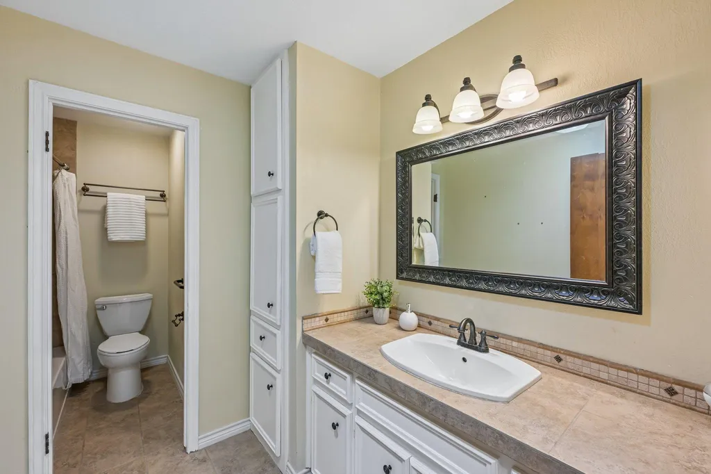 13101 Travis View Loop Austin TX 78732