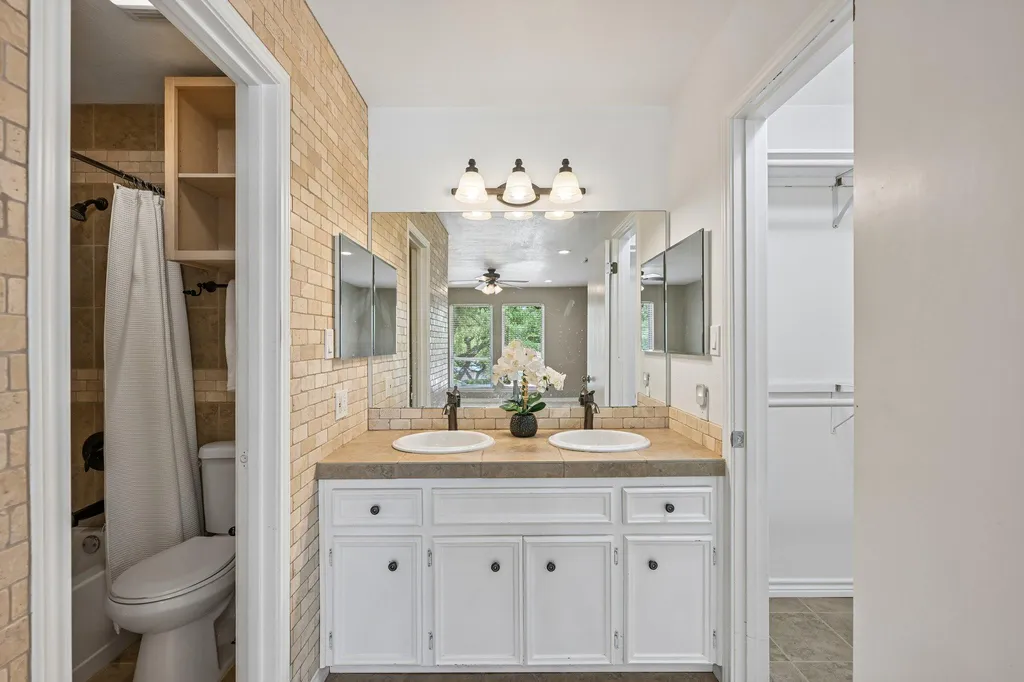 13101 Travis View Loop Austin TX 78732