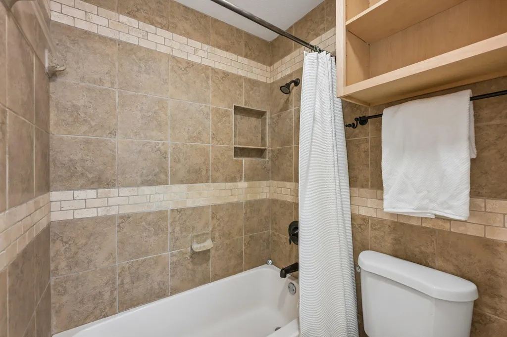 13101 Travis View Loop Austin TX 78732