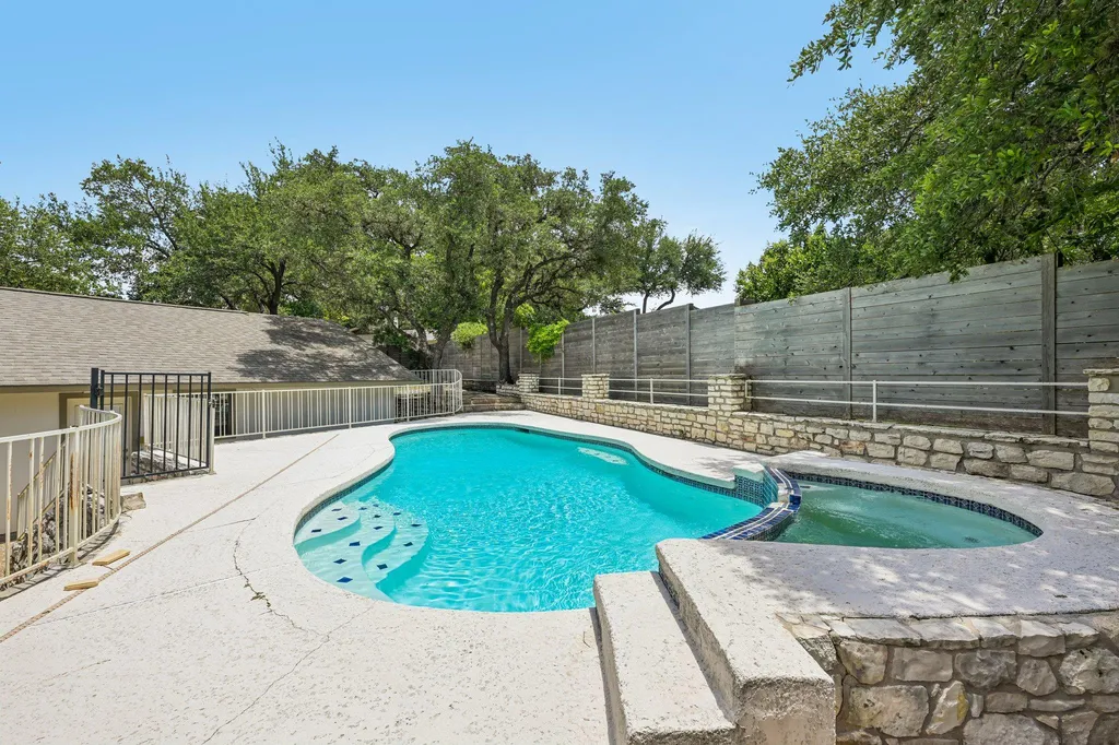 13101 Travis View Loop Austin TX 78732