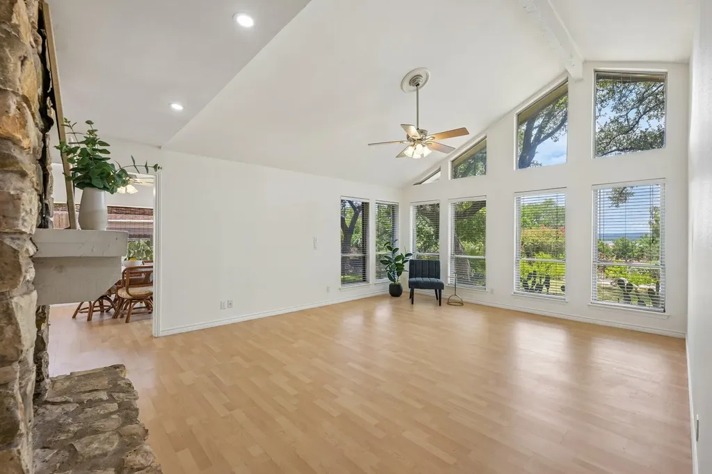 13101 Travis View Loop Austin TX 78732
