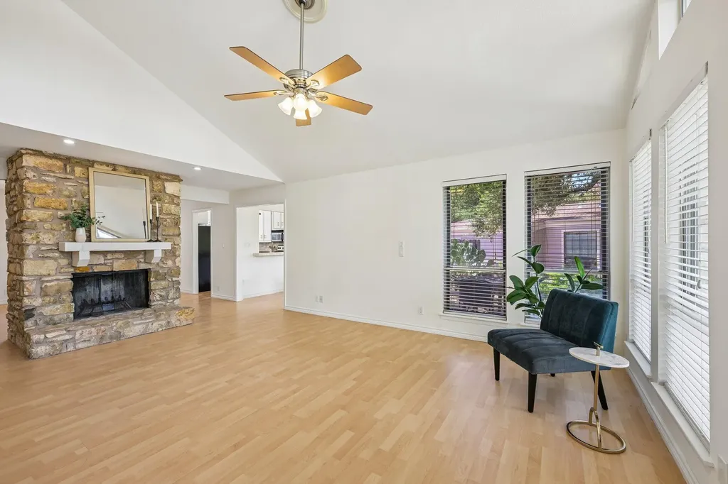 13101 Travis View Loop Austin TX 78732