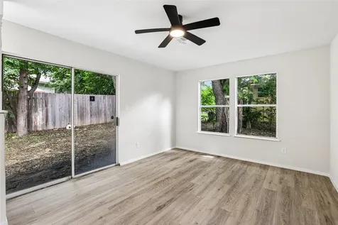 11016 Oak Street Jonestown TX 78645