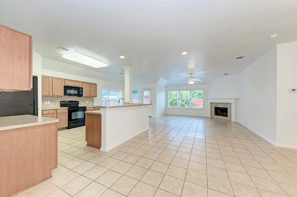 412 Golden Eagle Lane Leander TX 78641