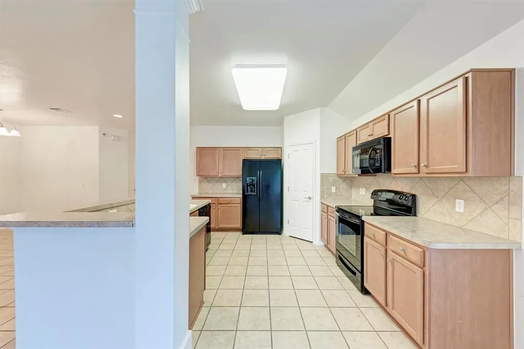 412 Golden Eagle Lane Leander TX 78641
