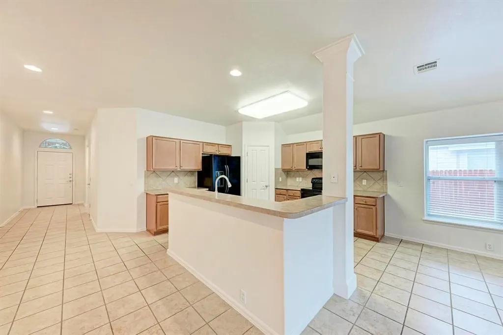 412 Golden Eagle Lane Leander TX 78641