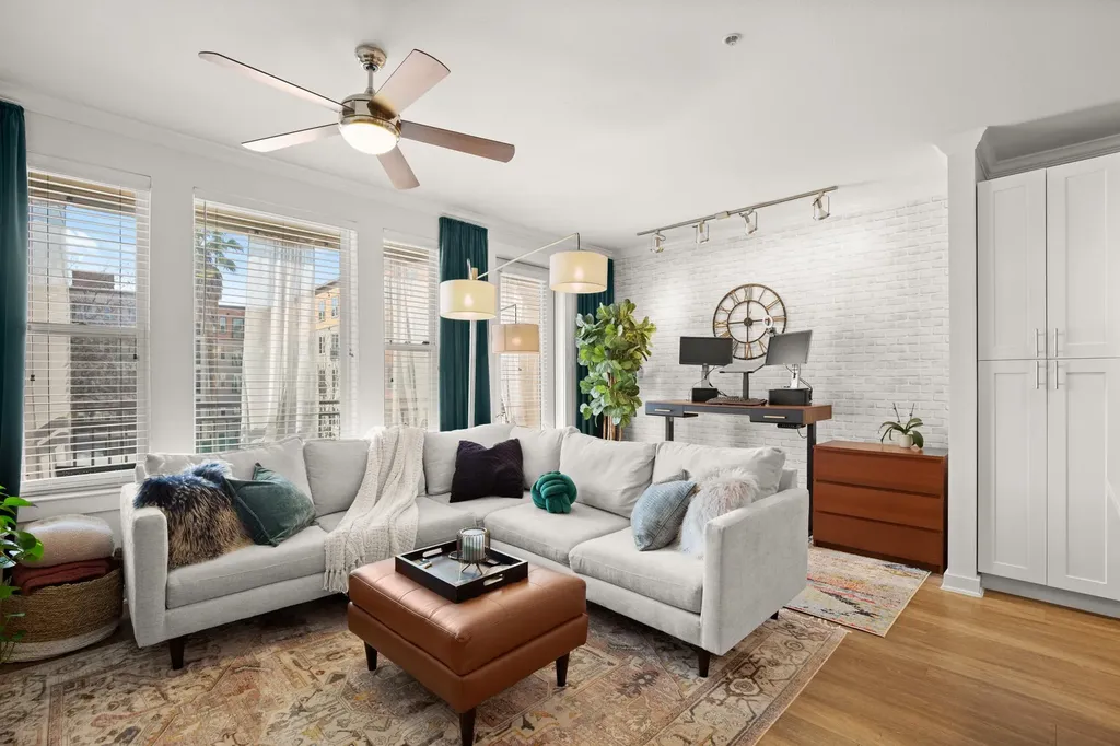 1900 Barton Springs Road Austin TX 78704