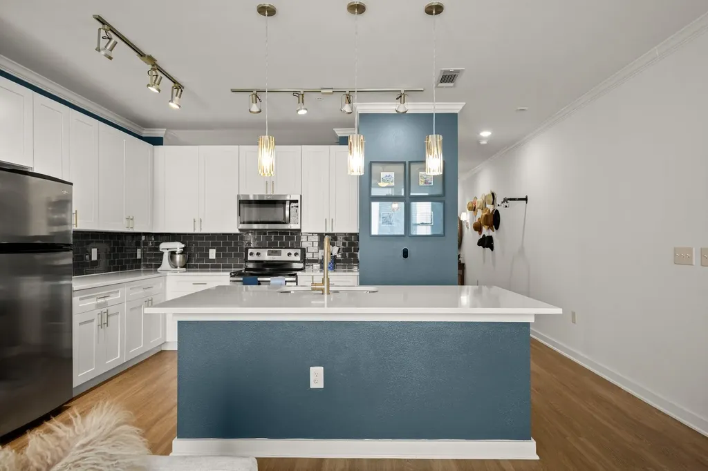 1900 Barton Springs Road Austin TX 78704