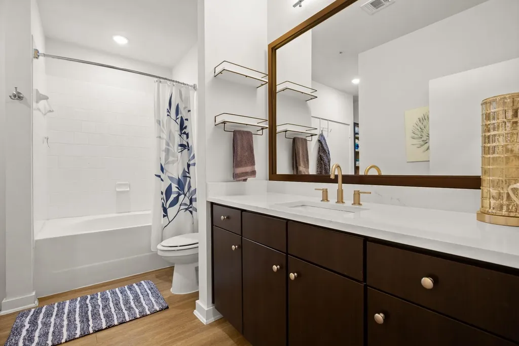 1900 Barton Springs Road Austin TX 78704