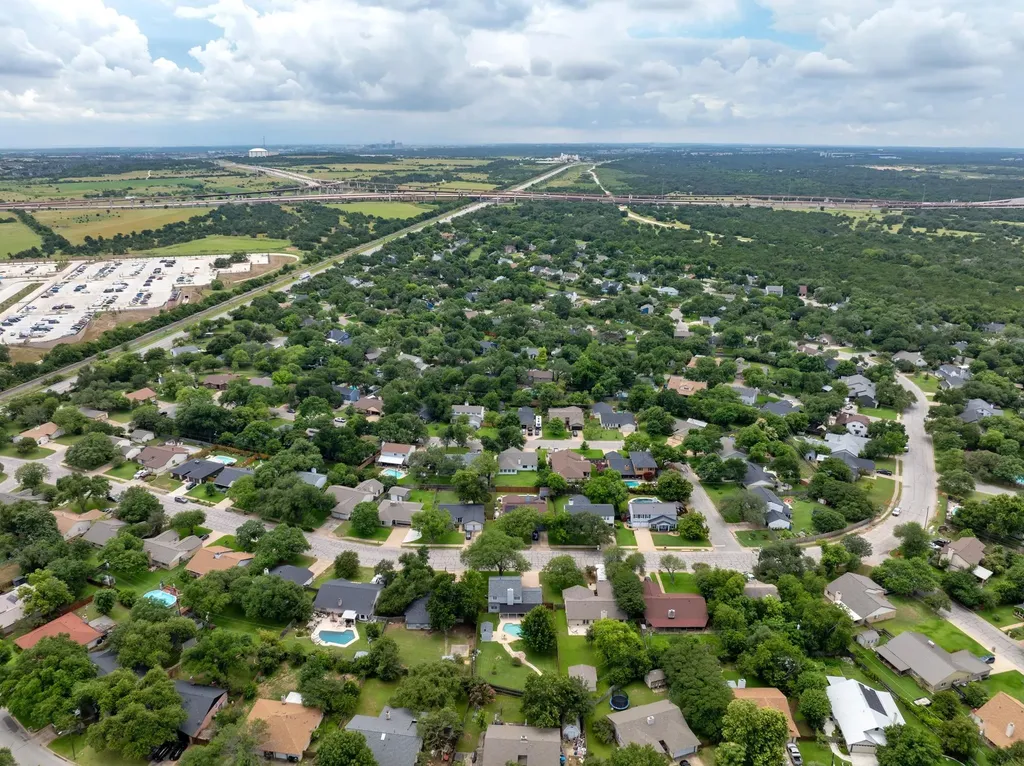 1700 E Messick Loop Round Rock TX 78681
