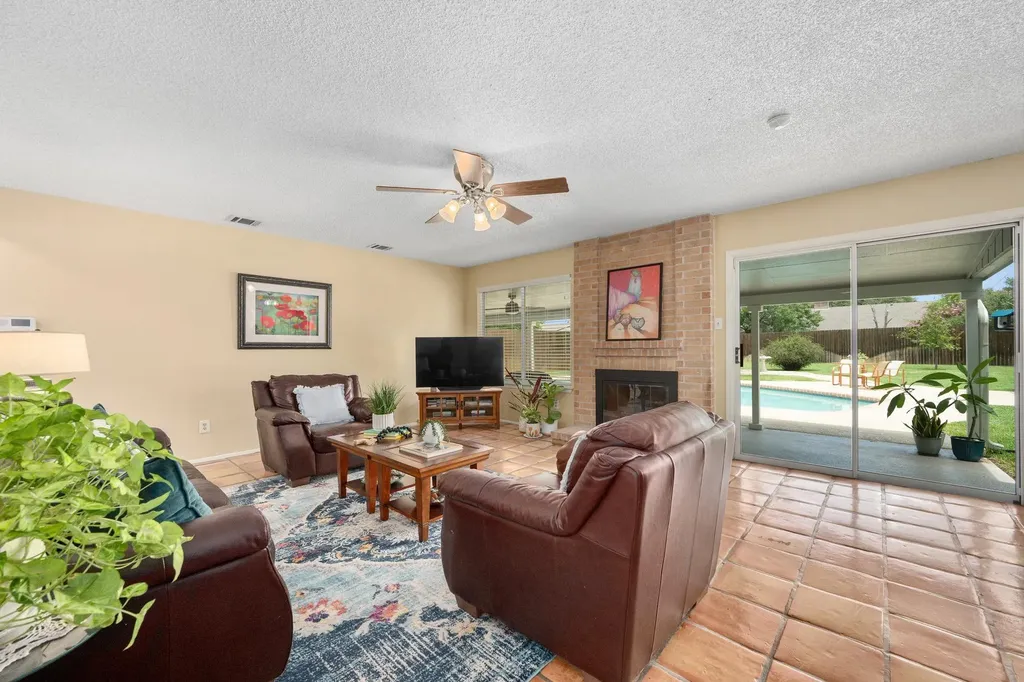 1700 E Messick Loop Round Rock TX 78681
