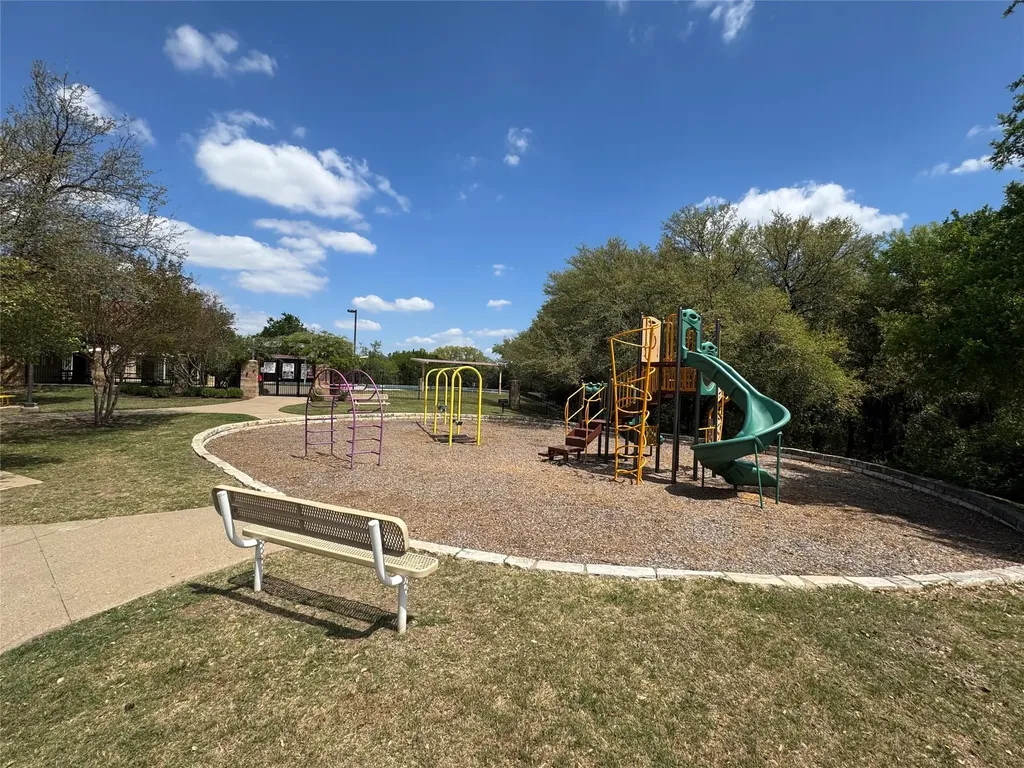 112 Eagle Owl Loop Leander TX 78641