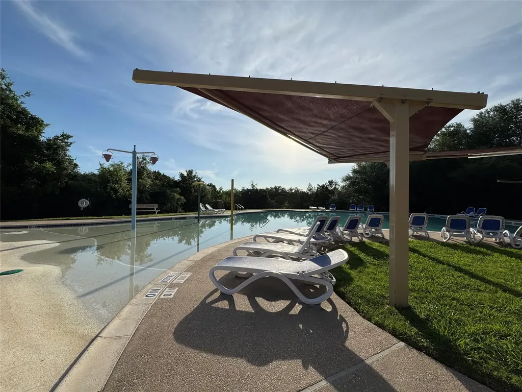 112 Eagle Owl Loop Leander TX 78641
