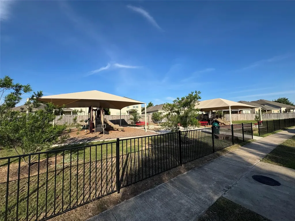 112 Eagle Owl Loop Leander TX 78641