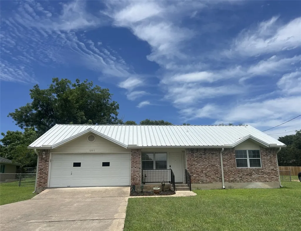 1207 Ash Drive Marble Falls TX 78654