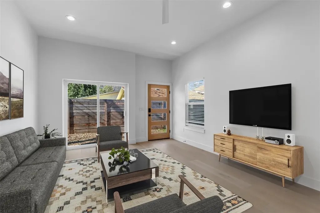 1209 Canterbury Street Austin TX 78702
