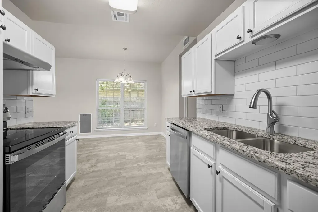 837 Eagles Way Leander TX 78641