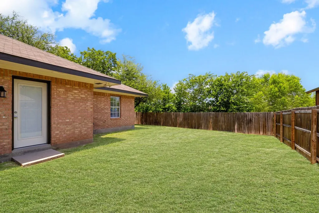 837 Eagles Way Leander TX 78641