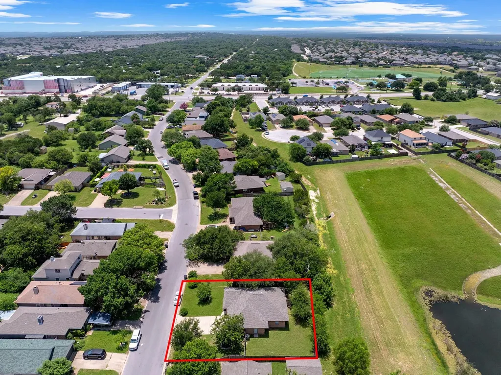837 Eagles Way Leander TX 78641