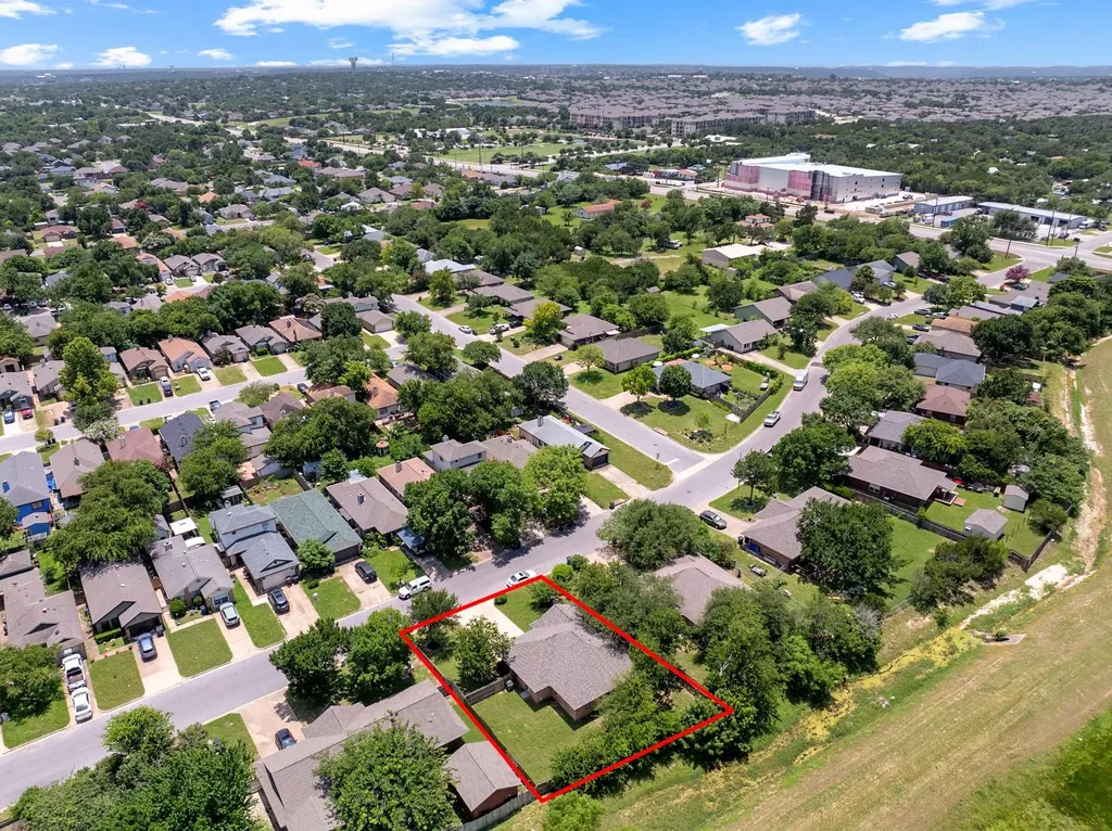 837 Eagles Way Leander TX 78641