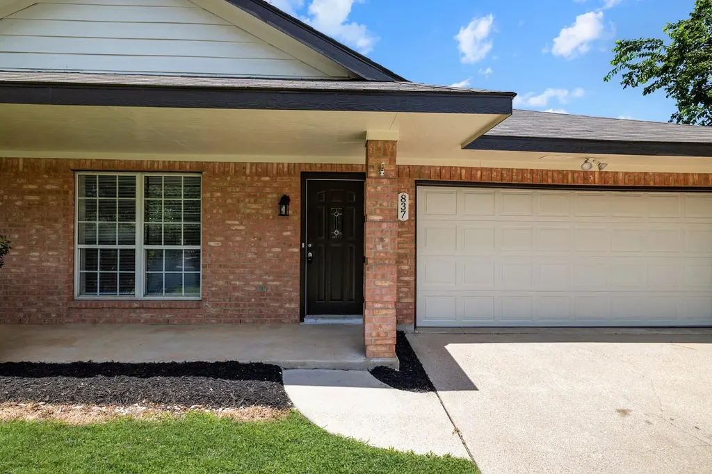 837 Eagles Way Leander TX 78641