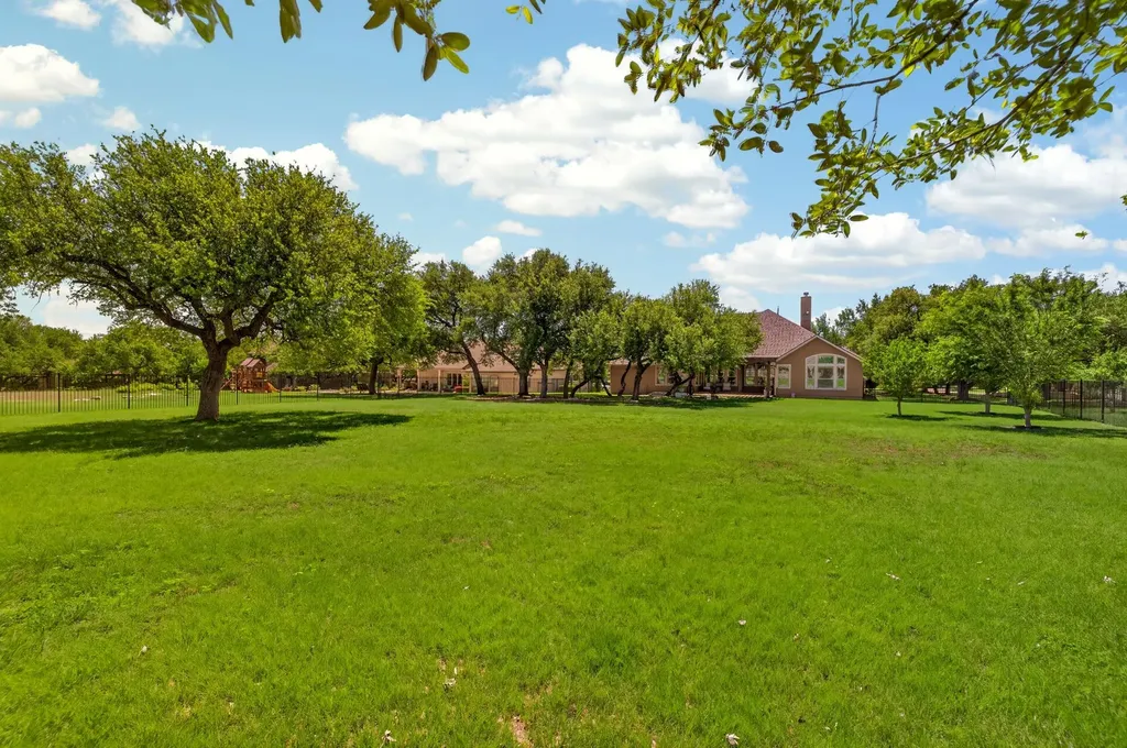 163 Estrella Crossing Georgetown TX 78628