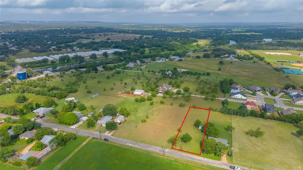 41 Mesquite St Street Blanco TX 78606