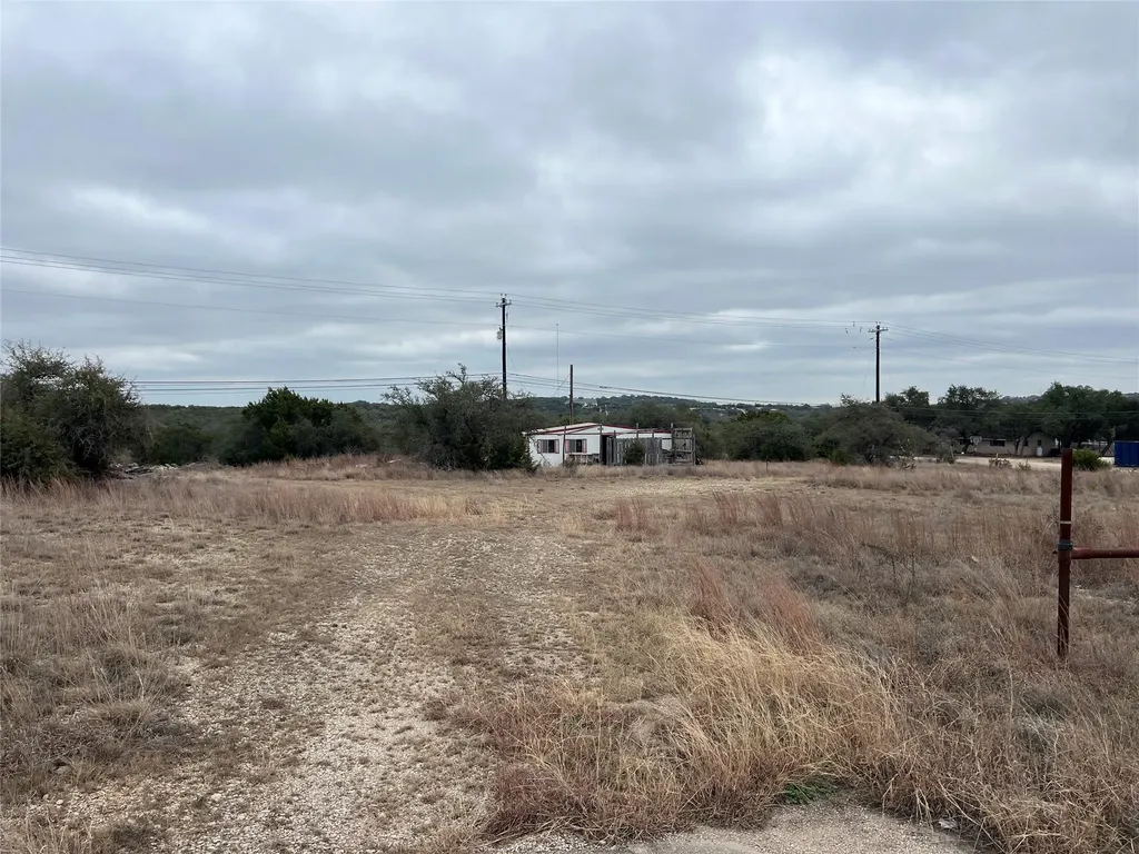 4 Anglin Lane Austin TX 78737