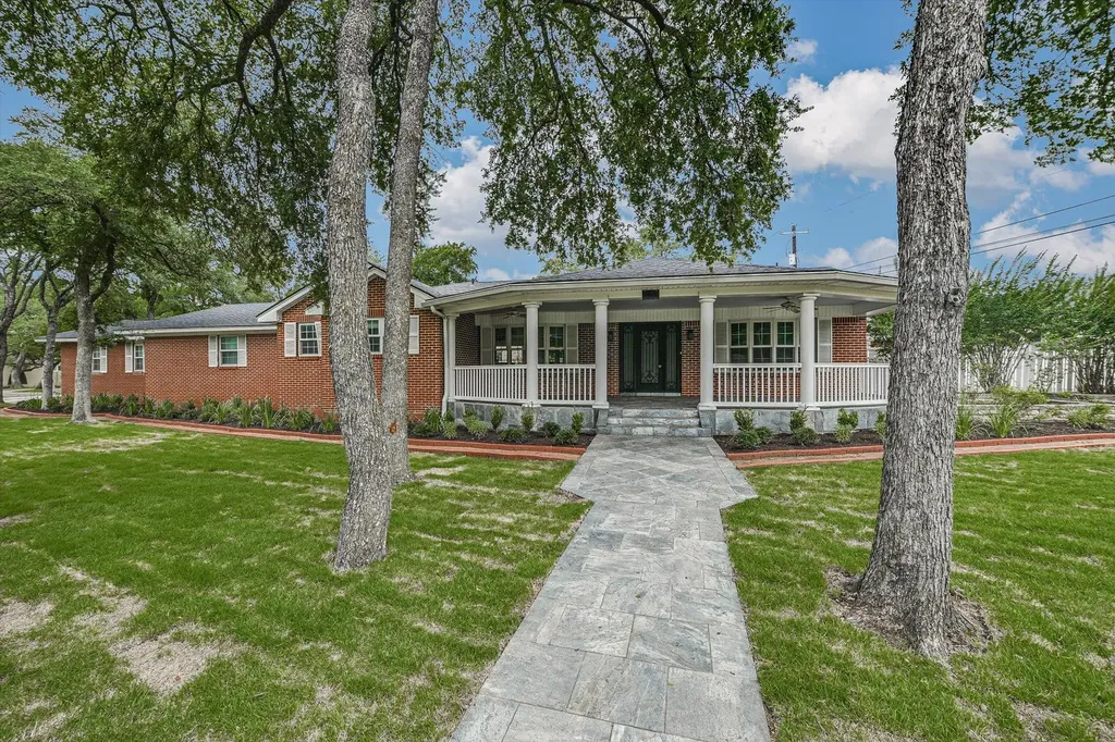 11906 Arch Hill Drive Austin TX 78750