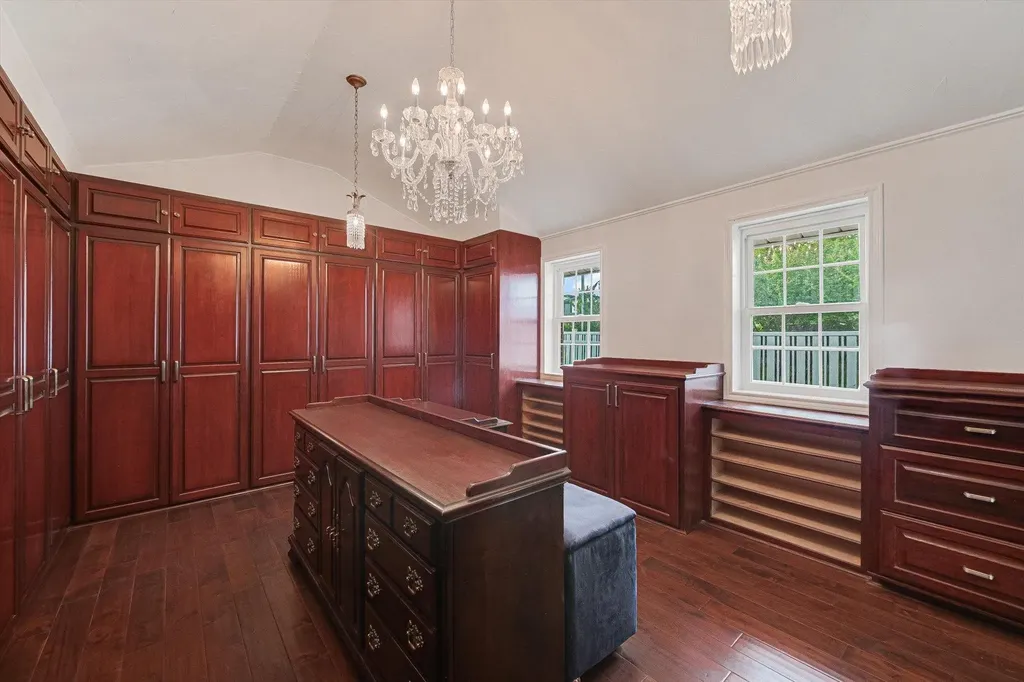 11906 Arch Hill Drive Austin TX 78750