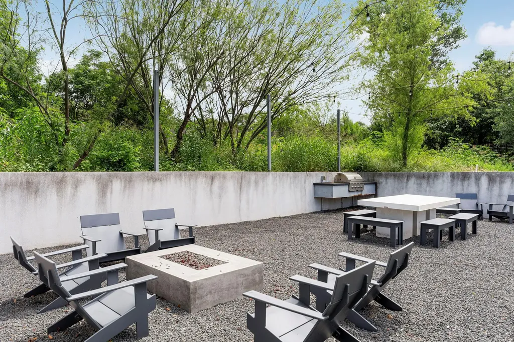2520 Sutherland Street Austin TX 78746