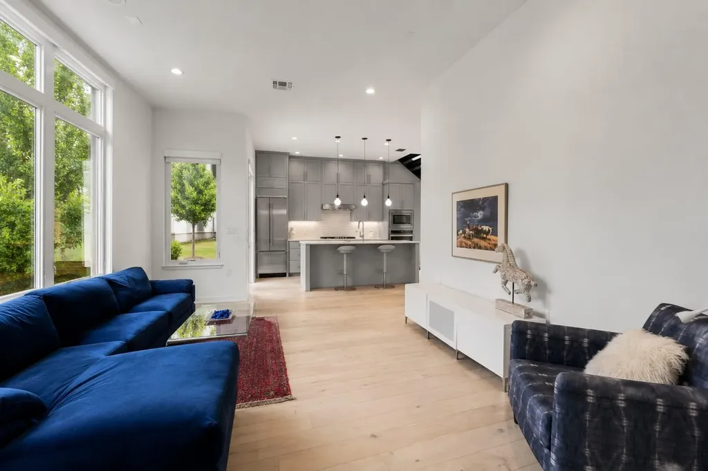 2520 Sutherland Street Austin TX 78746