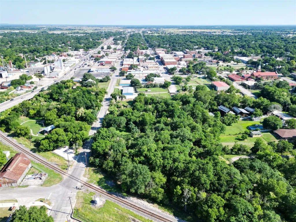505 N Commerce Street Lockhart TX 78644