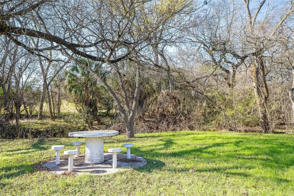 505 N Commerce Street Lockhart TX 78644