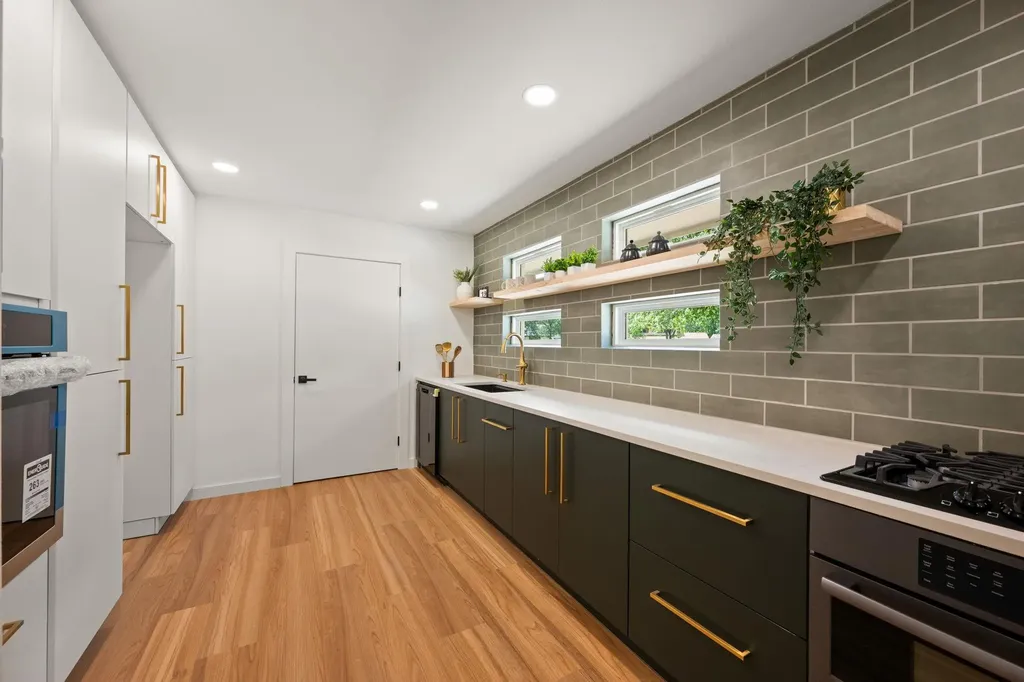 8411 Kimble Cove Austin TX 78757