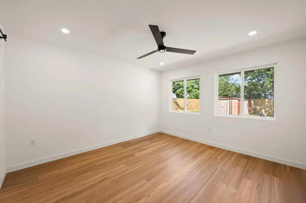 8411 Kimble Cove Austin TX 78757