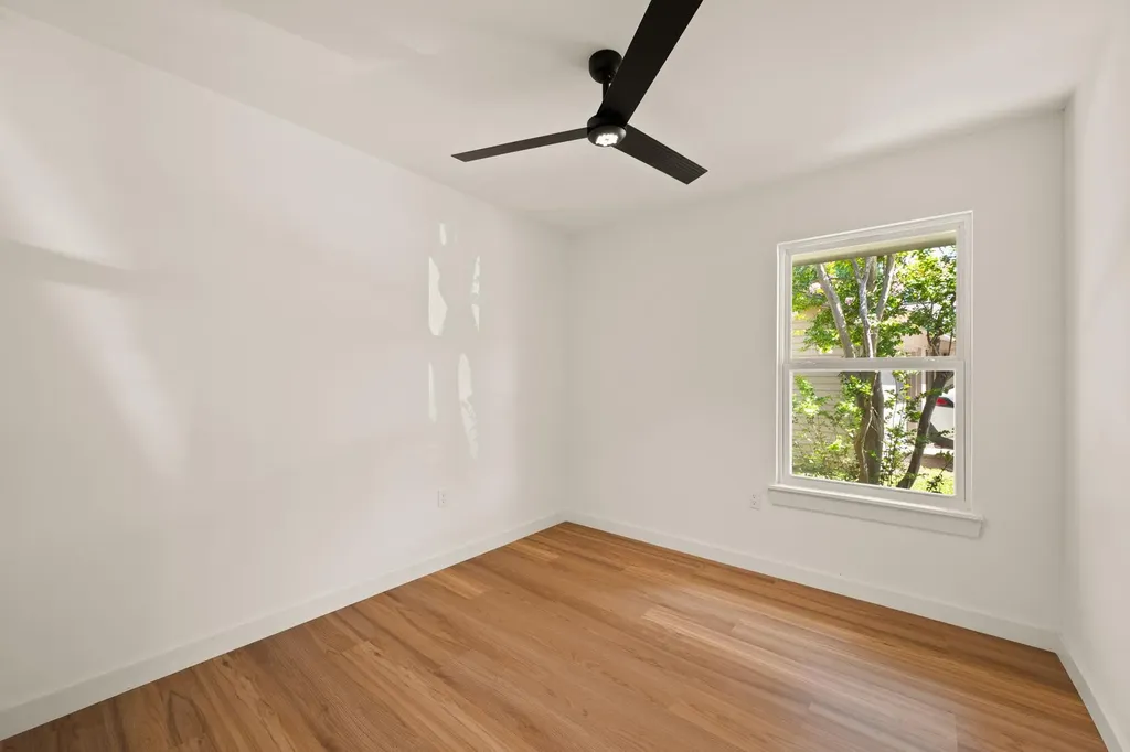 8411 Kimble Cove Austin TX 78757