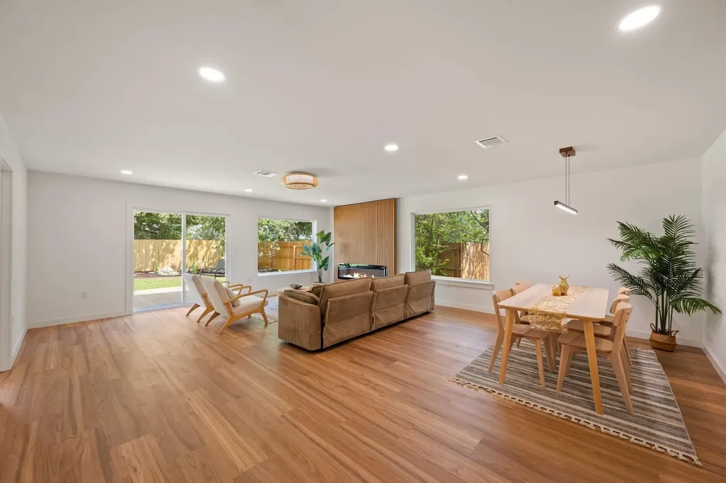 8411 Kimble Cove Austin TX 78757