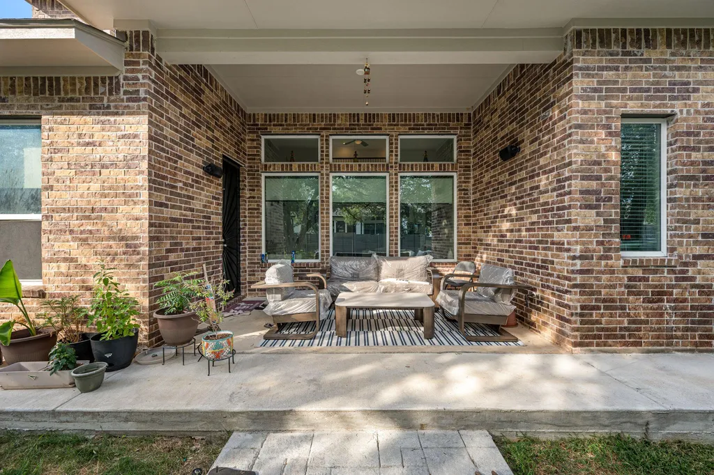 112 Springhouse Road Georgetown TX 78628