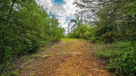 1470 22 Hills Road Gause TX 77857