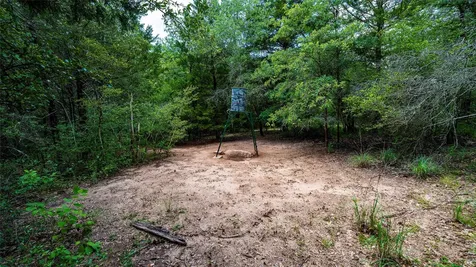 1470 22 Hills Road Gause TX 77857