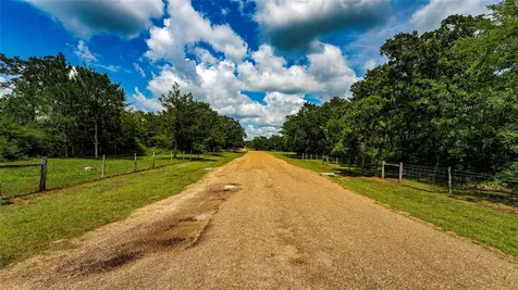 1470 22 Hills Road Gause TX 77857