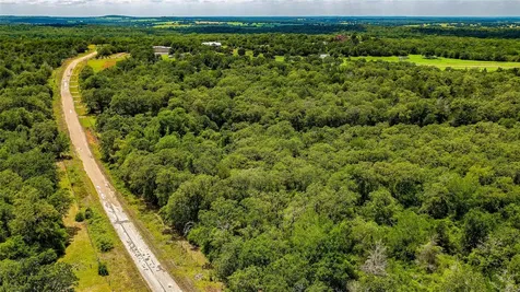 1470 22 Hills Road Gause TX 77857