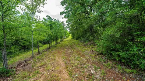 1470 22 Hills Road Gause TX 77857