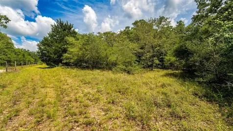 1470 22 Hills Road Gause TX 77857